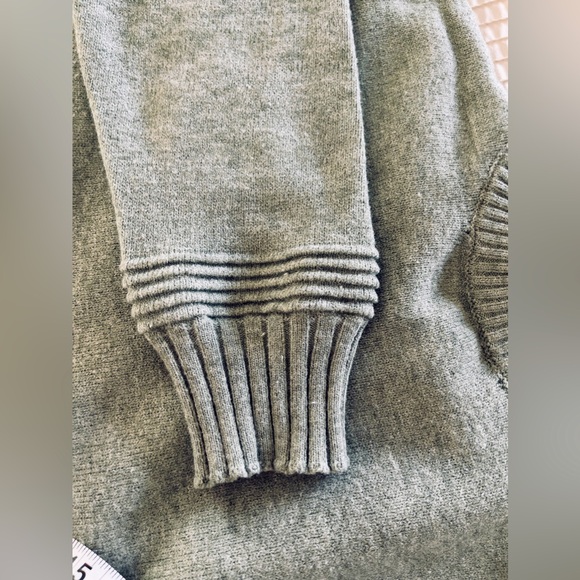 Poof Apparel EUC Ladies Cowl Neck Light Gren Long Sleeve Sweater Size Large - Picture 6 of 6